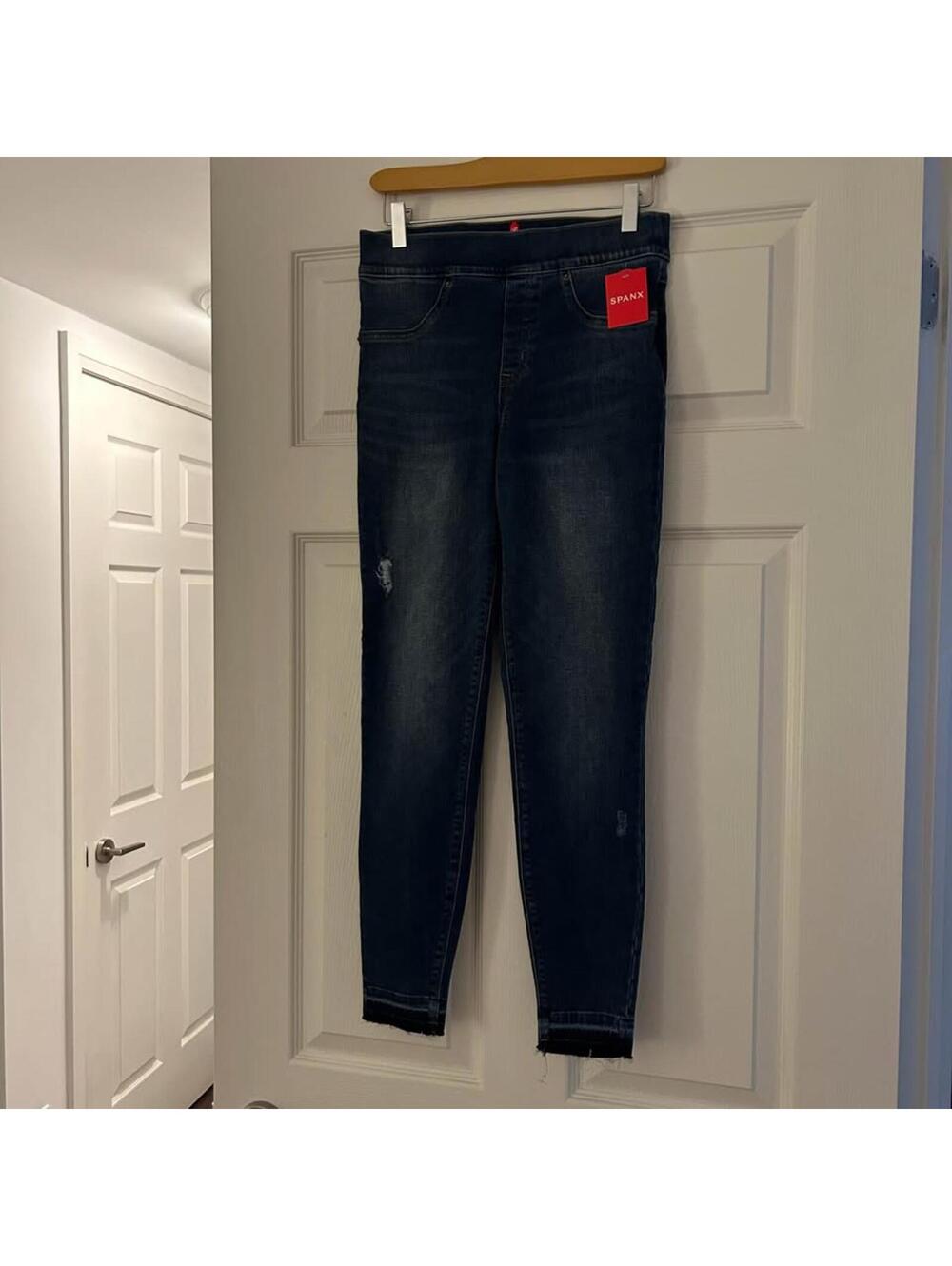 SPANX NWT distressed skinny jeans, size small